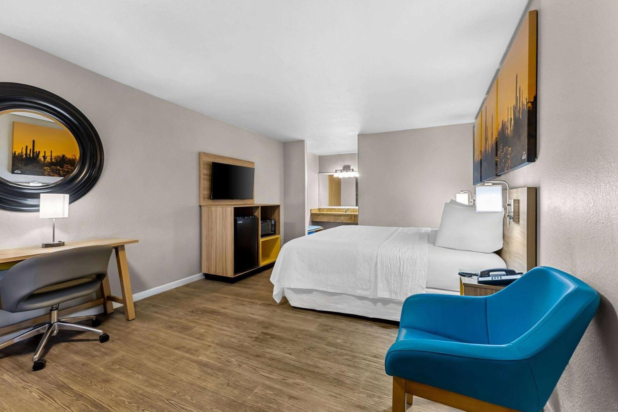 Days Inn By Wyndham Buckeye Esterno foto
