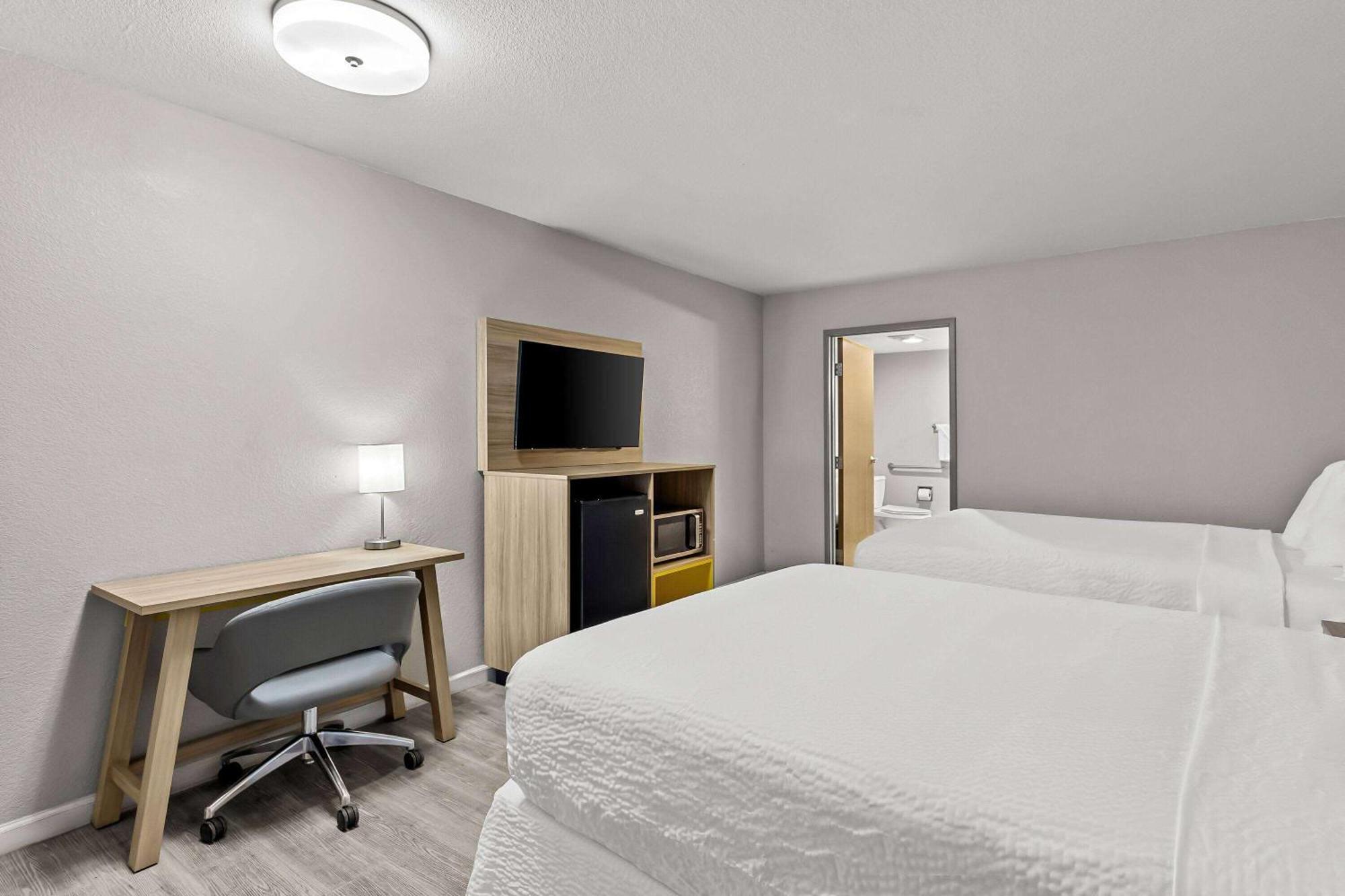 Days Inn By Wyndham Buckeye Esterno foto