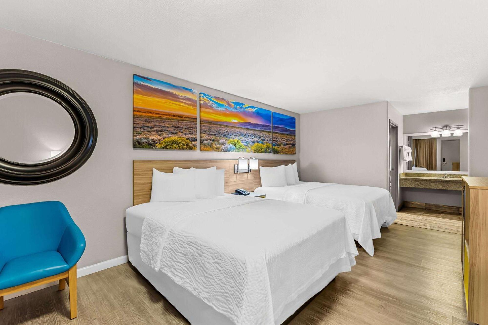 Days Inn By Wyndham Buckeye Esterno foto