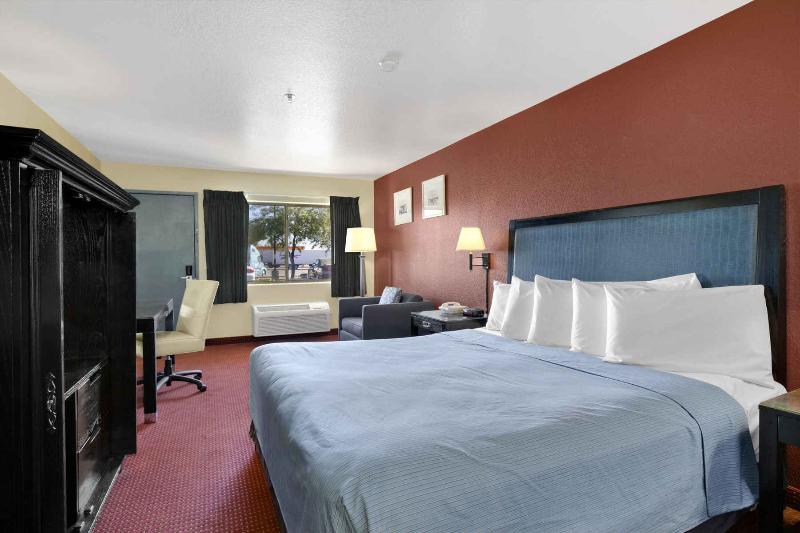 Days Inn By Wyndham Buckeye Esterno foto